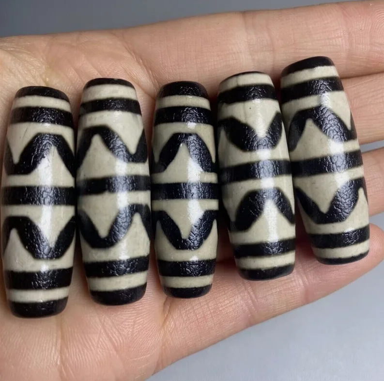 5 Pcs Tibetan Old Oily Agate Dzi * Tiger Teeth * Beads Pendant 15*40mm M3138