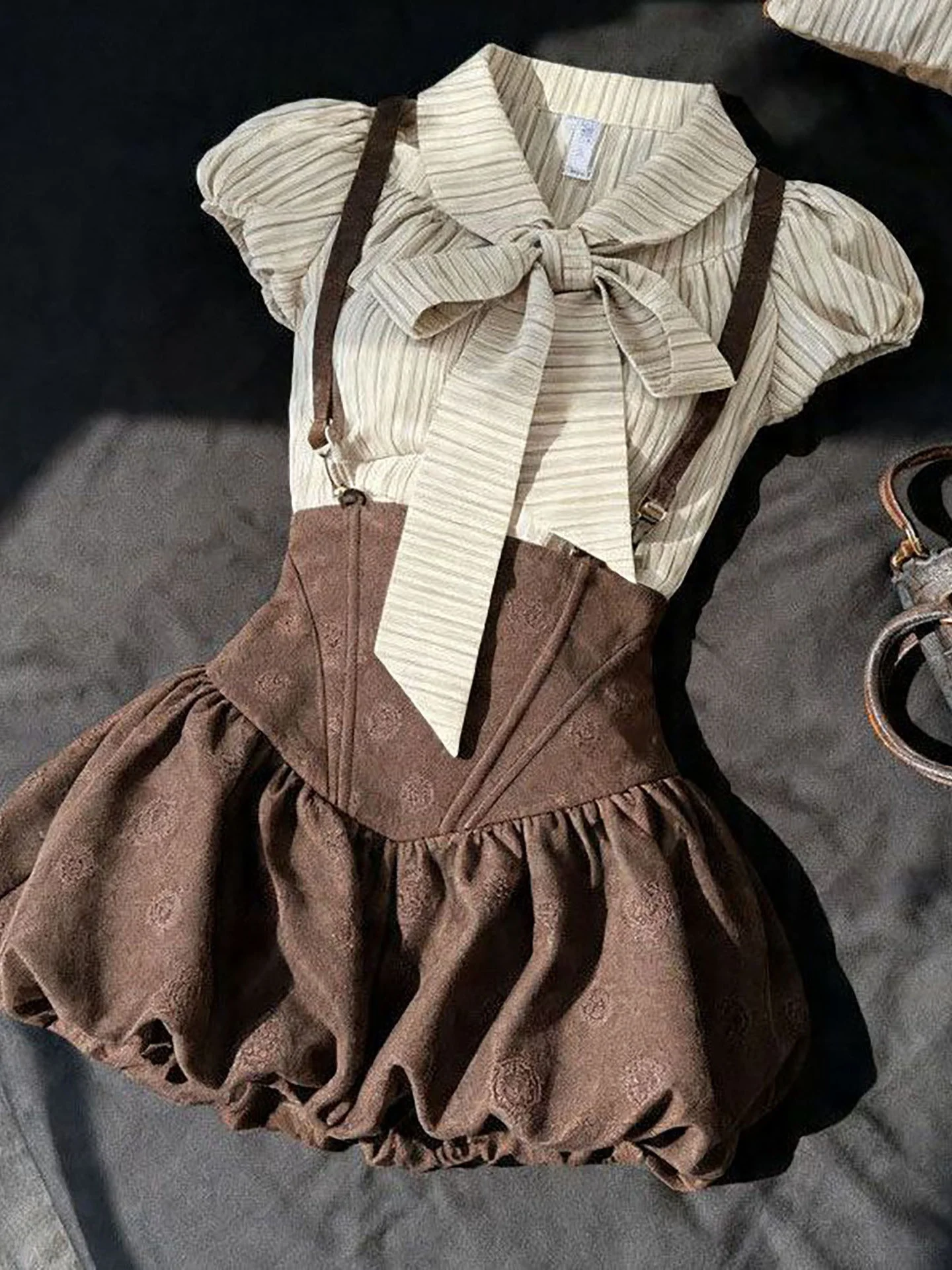 

New Gentle Elegant Girl Date Knot Stripe Shirt with Flower Bud Overalls Two Piece Set Summer Casual Fashion Ensemble