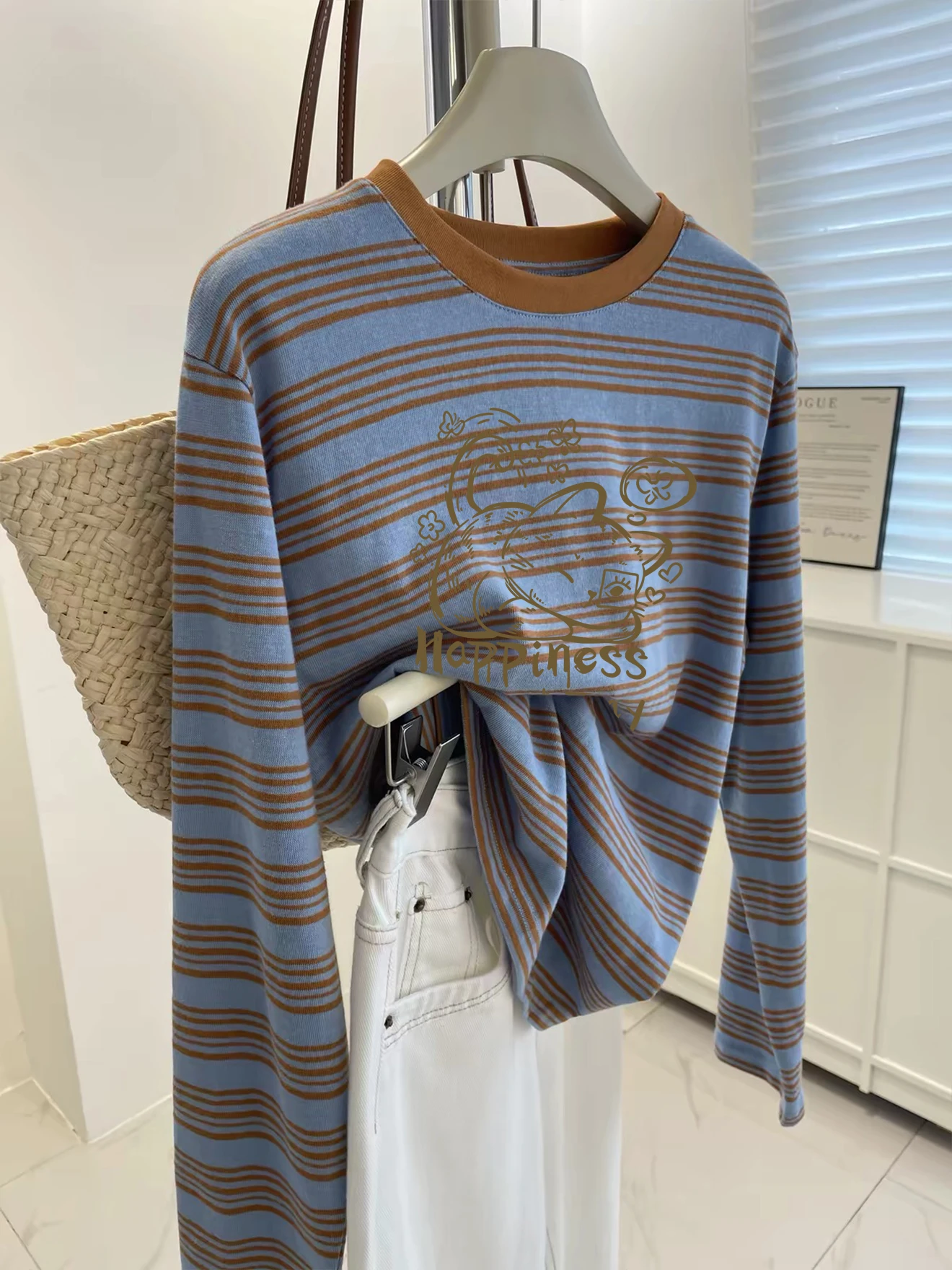 Loose Fit Women's Long Sleeve round Neck T-Shirt Casual Basic Top White Enhancing Blue Stripes Design Autumn Season Fashion
