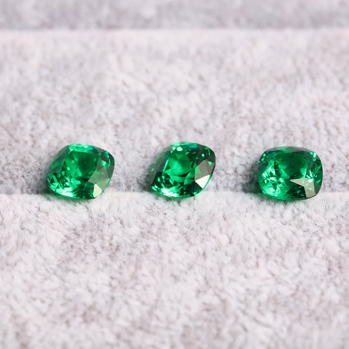 

High Quality 5A Lab Grown Emerald Colombian Cushion Shape Lab Grown Emerald Gems Emerald