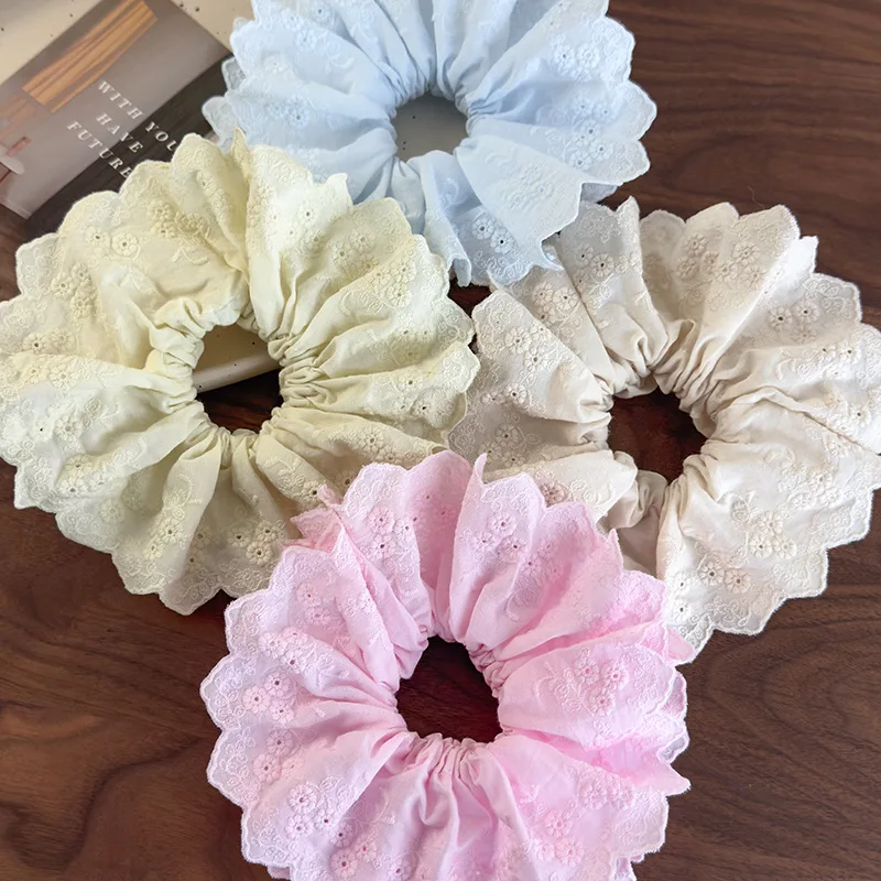 

Scrunchie Hair Tie Exquisite Lace Cutout Embroidered Floral Petal for Sweet Bun Hairstyle Women Soft Romantic Accessory