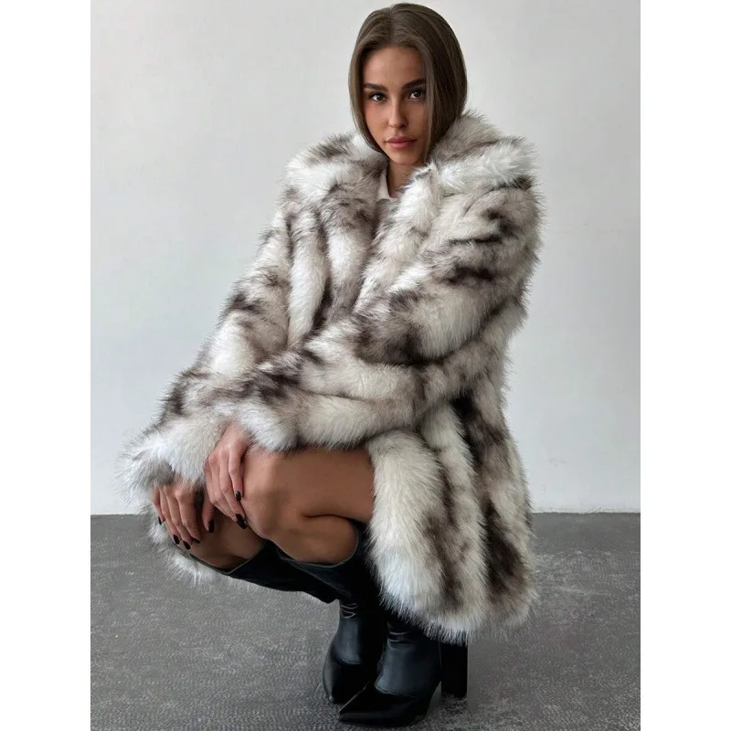 

Женское пальто из искусственной кожи W 93737: Стильная весенняя верхняя одежда без номера бренда с детальной проработкой кроя и инструкцией по уходу.