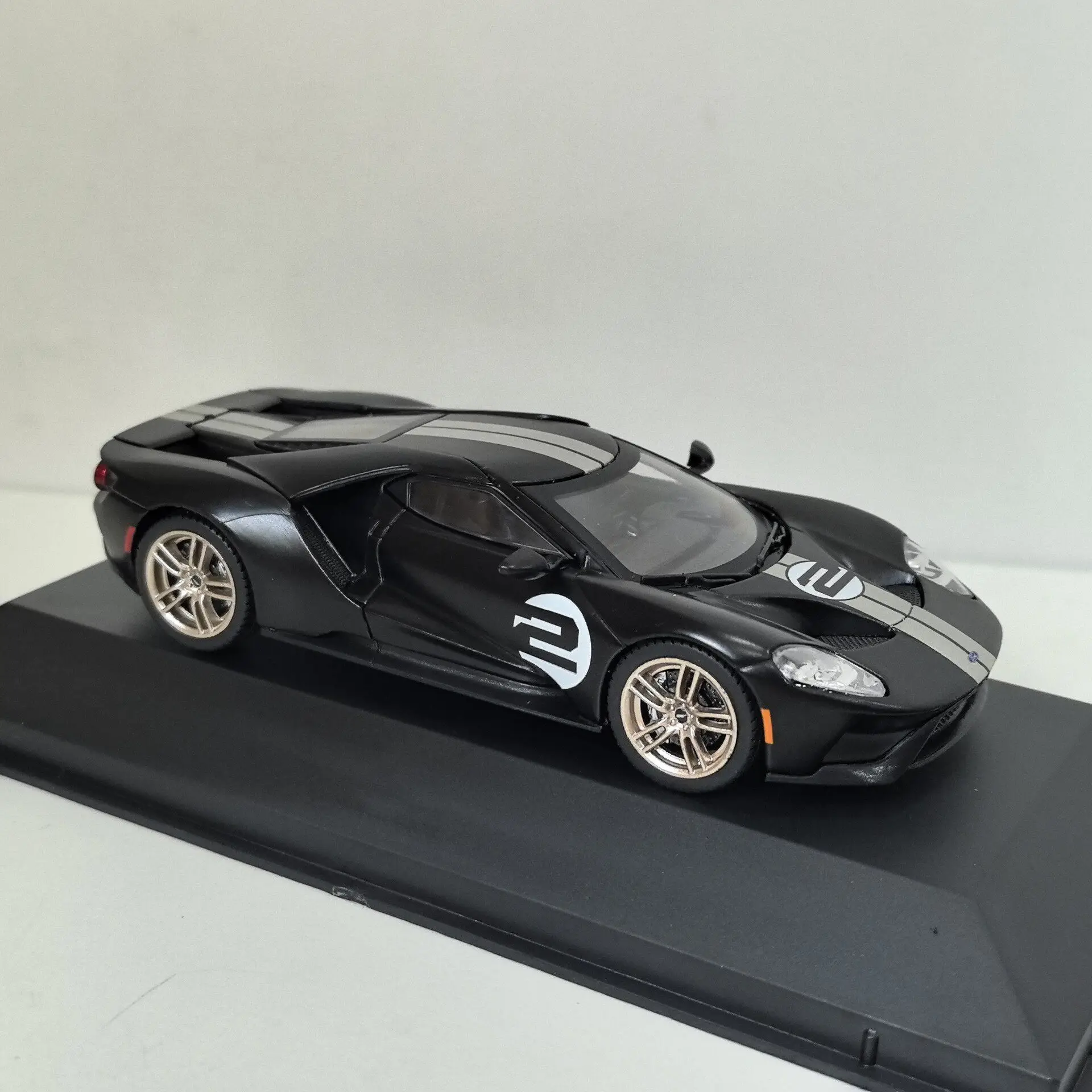 No Color Box Diecast IXO 1/43 Scale FORD GT 66 HERITAGE EDITION 2017 #2 I7 Alloy Car Model - view 6