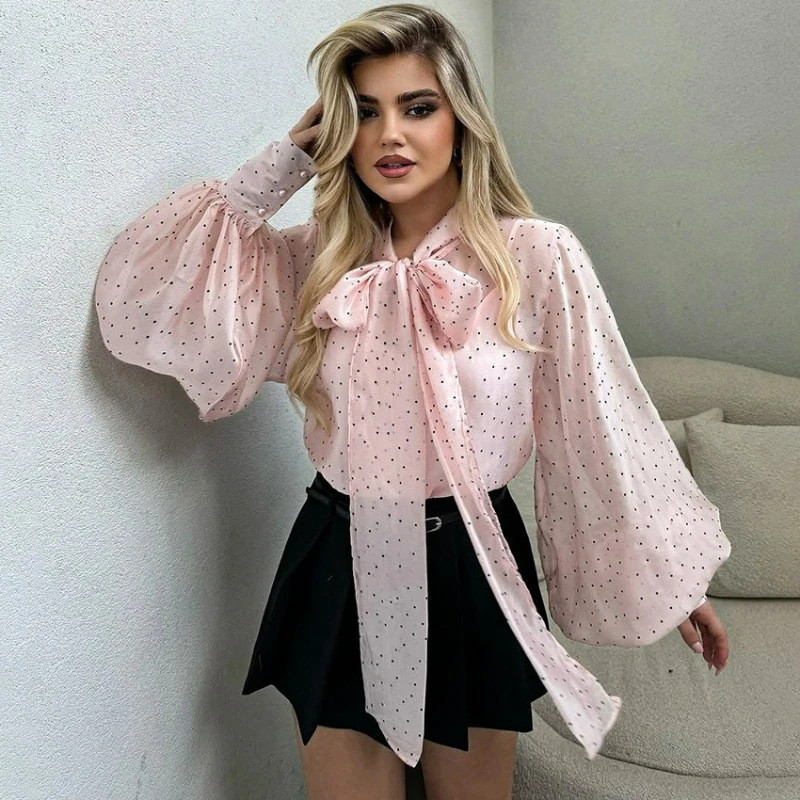 

Новая модная женская блузка в французском стиле с бантом и рукавами-фонариками в горошек, коллекция Весна 2026, трансграничный модный стиль