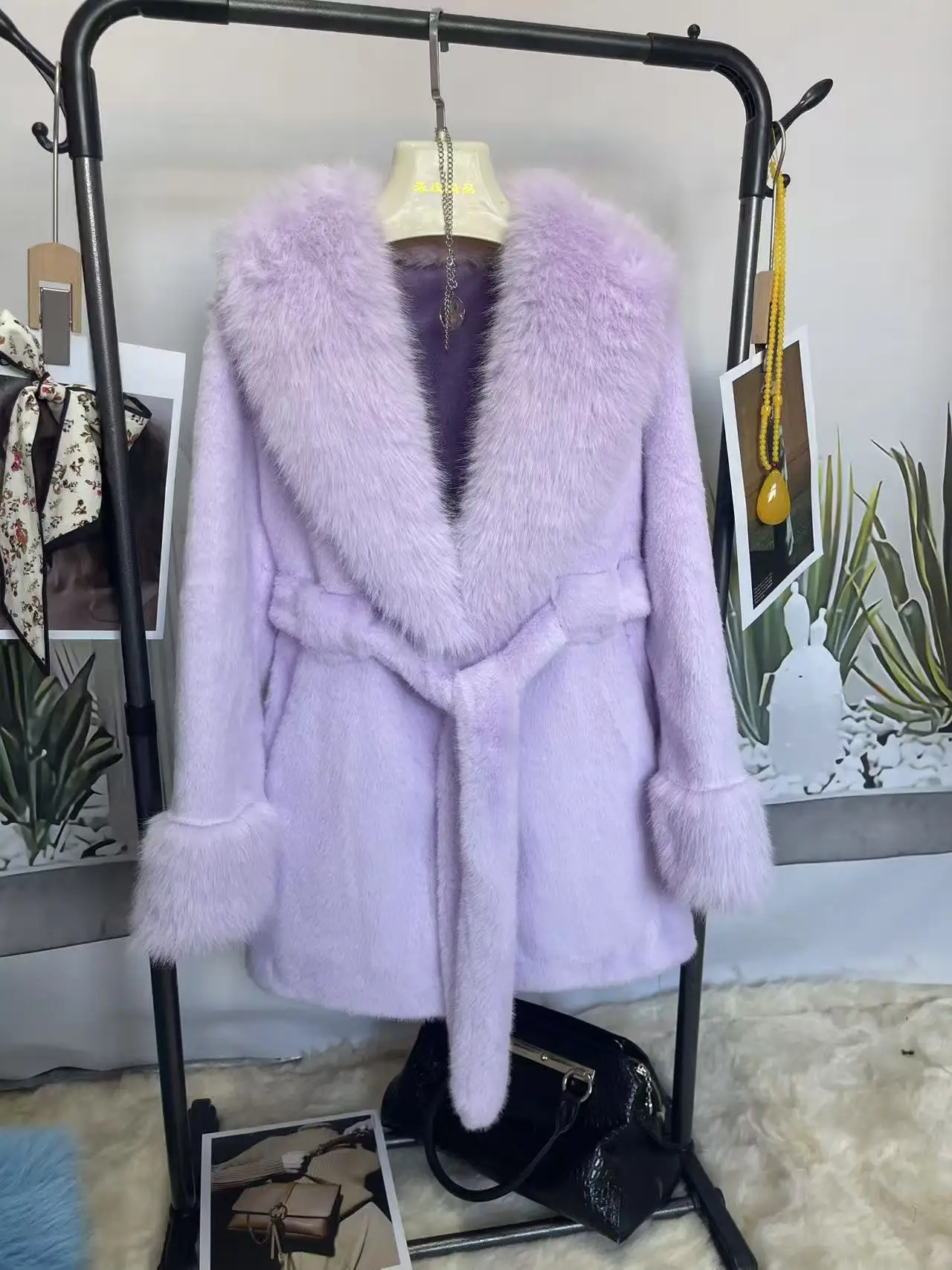 Luxury High Quality New Large Fur Collar Fur Coat Belt Slim Jacket Women Winter Warm Eco-Friendly Mink Fox Fur Coat Premium Tops