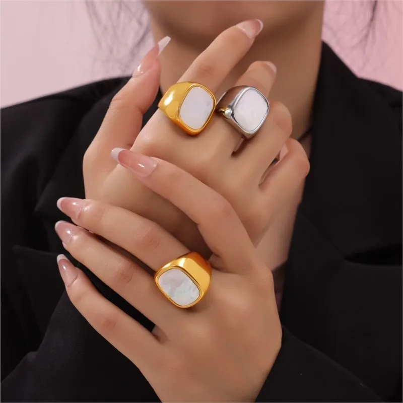 Elegant One Size Fits All Ring With White Shell For Women Stainless Steel Gold Plated Women\'s Adjustable Rings Woman Figer Ring