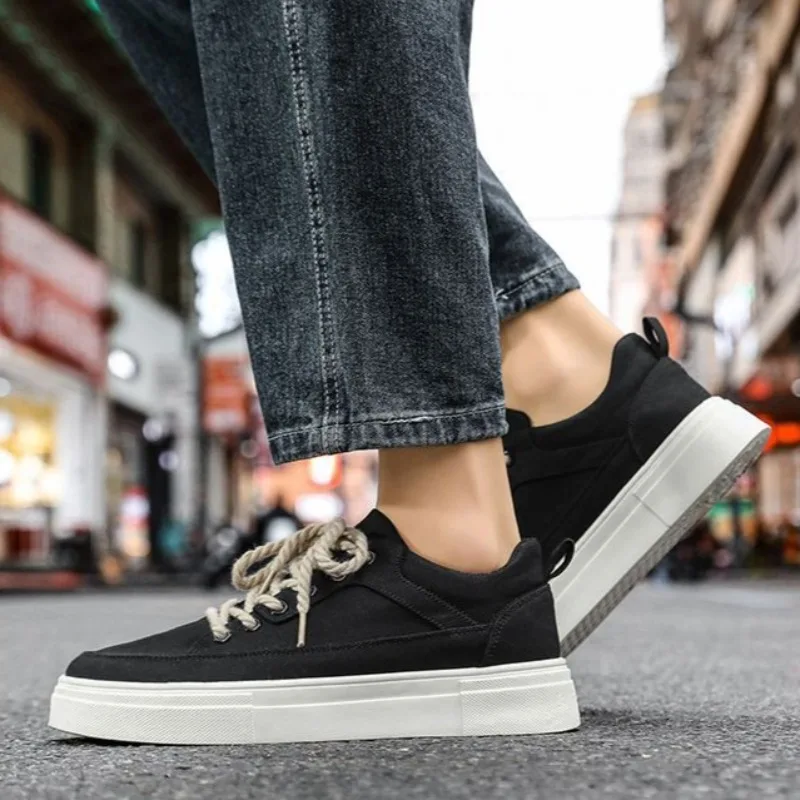 Men's Casual Sports Shoes 2026 New Summer Versatile Breathable board shoes Light Thick Bottom Man Shoes Trendy Men's Sneakers