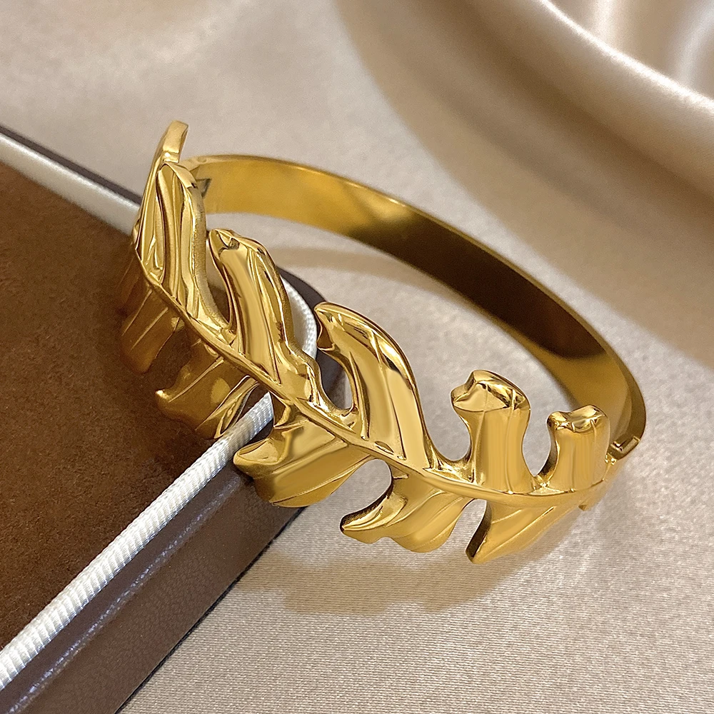 

Fashion Leaves Stainless Steel Wide Bangle Bracelet for Women Vintage Waterproof Irregular Chunky Spring Buckle Bangle Lady Gift