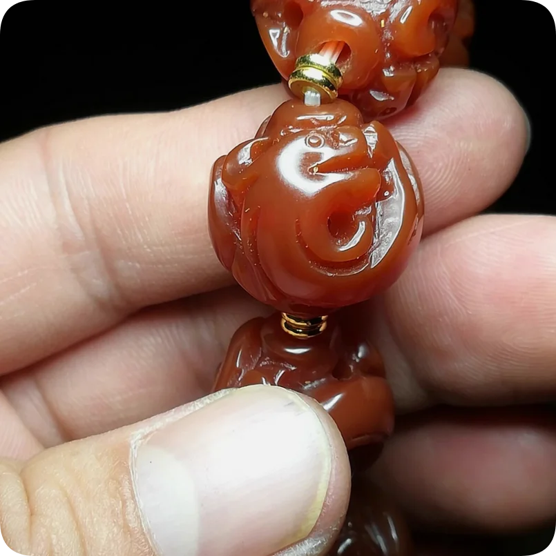 Natural Old South Red Persimmon Red Agate Hollow Carving Chi Long Round Bead Str