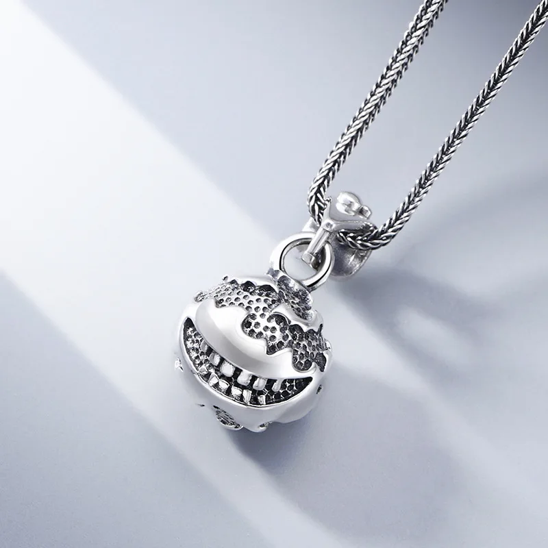 Wholesale 925 sterling silver devil smiley face pendant men's necklace pendant trendy Thai silver retro made old jewelry