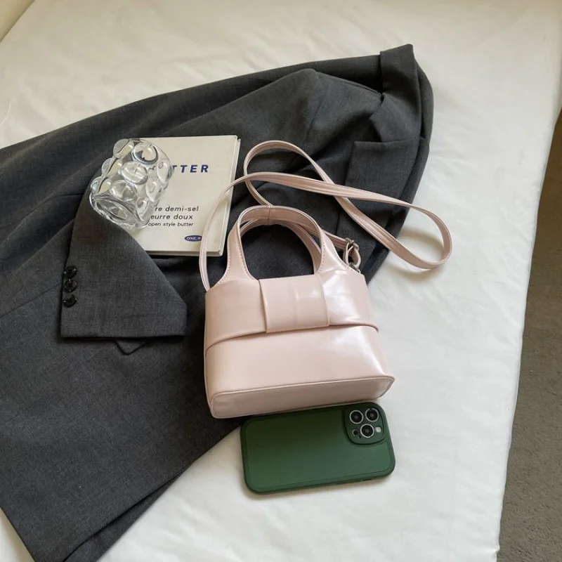 

Luxury Brand Fashionable Leather Women's Handbag Classic Elegant Popular Paris Stylish Detail Vintage Commuter Bag​