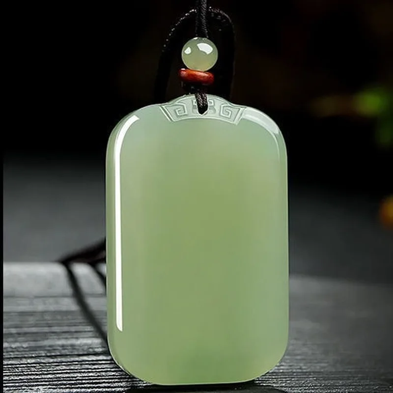 paix-et-securite-qingbai-materiau-a-eau-claire-breloque-en-forme-de-pain-pendentif-en-jade-vert-lac