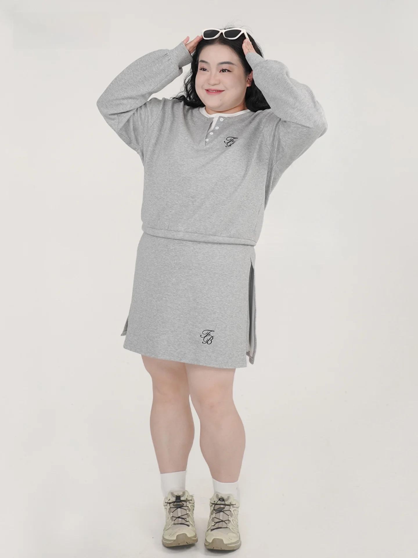 

Casual Embroidered Sweatirt Set Large Size Comfortable Simple Design Autumn Faion Women's Clothing Two-Piece Ensemble
