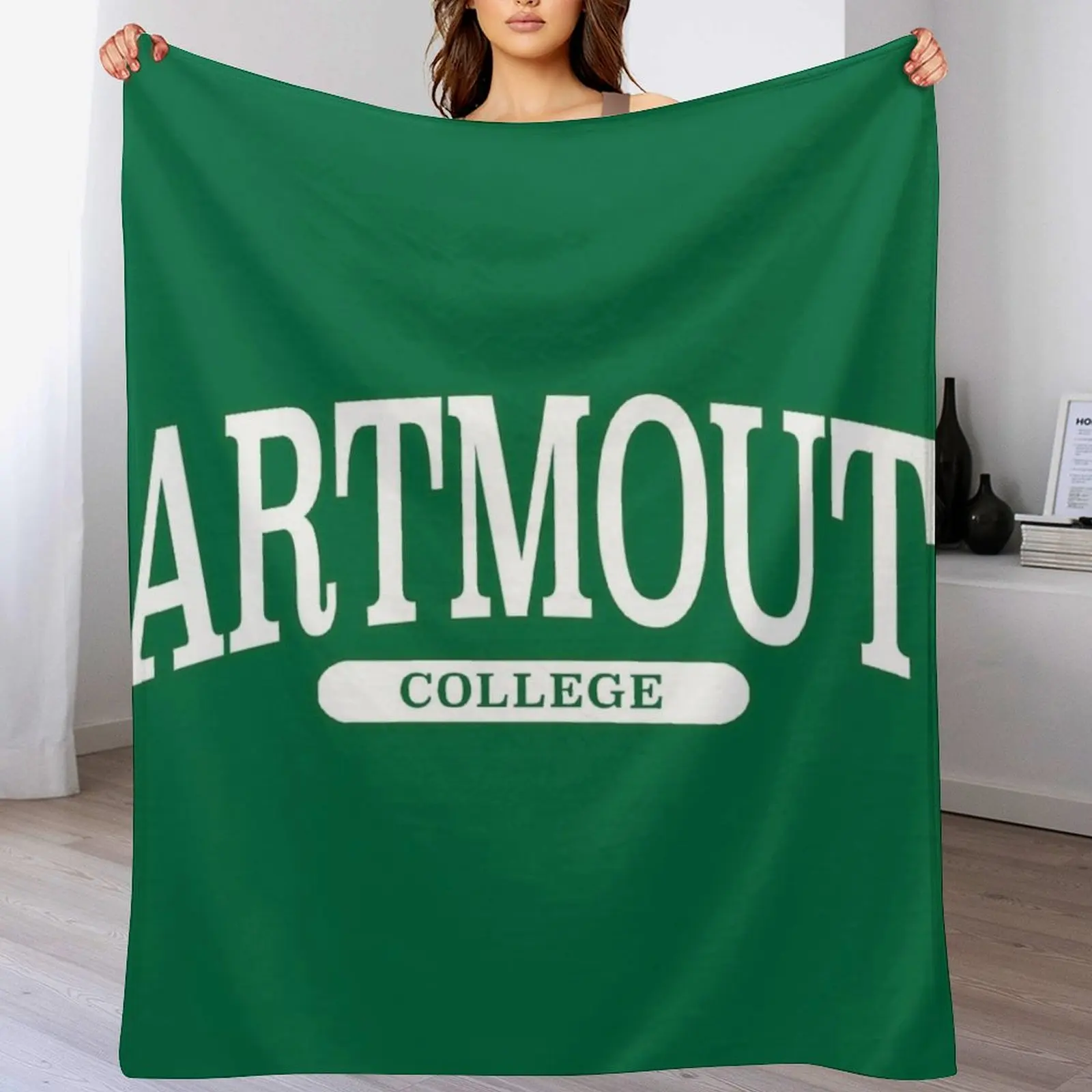 dartmouth - serif font curved Throw Blanket Soft Breathable Blanket for Night Sleeping