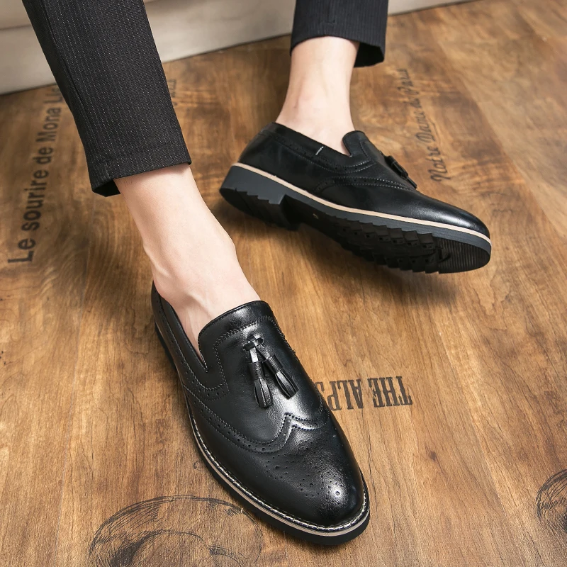 Zapatos De Hombre 2025 Summer Men Leather Shoes 2025 Outdoor Light Soft Loafers Slip On Moccasins Flats Casual Driving Shoes