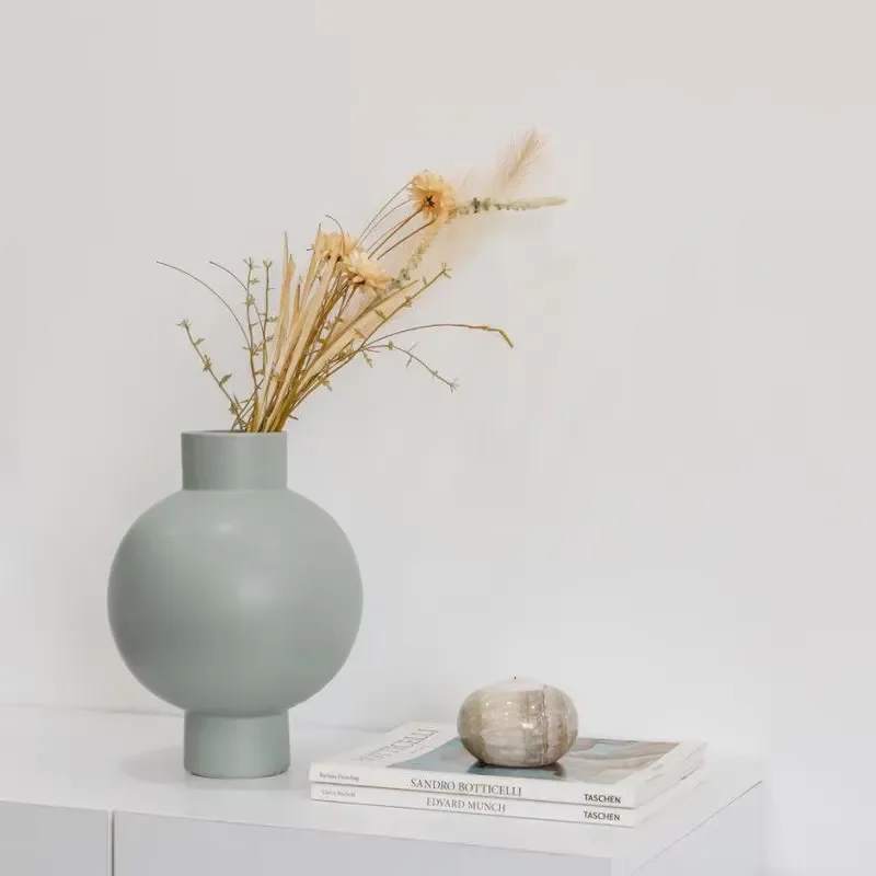 Nordic White Ceramic Vase Creative Design Tabletop Decor for Home Office Hotel Living Room Personalized Decoration