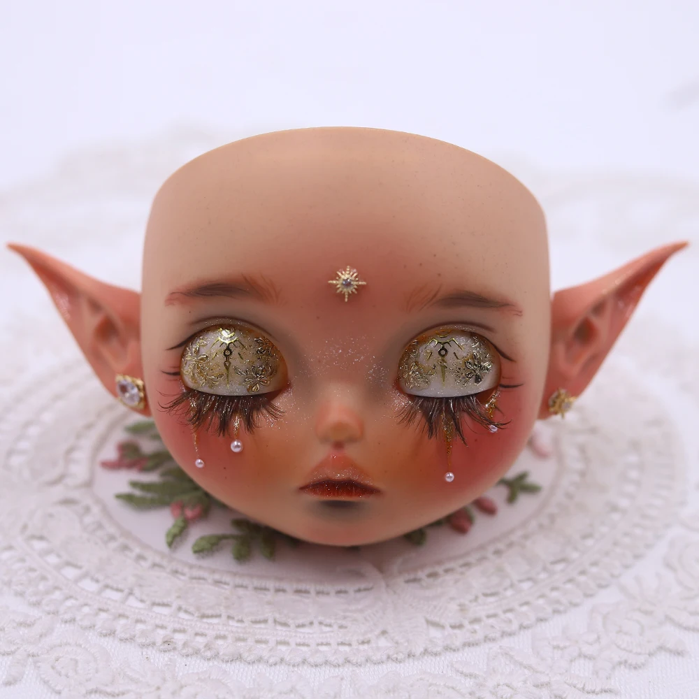 

ICY DBS Blyth 1/6 Scale Hand-Painted Face Doll featuring a cute design with screw accents and ears adorned with adorable bows.