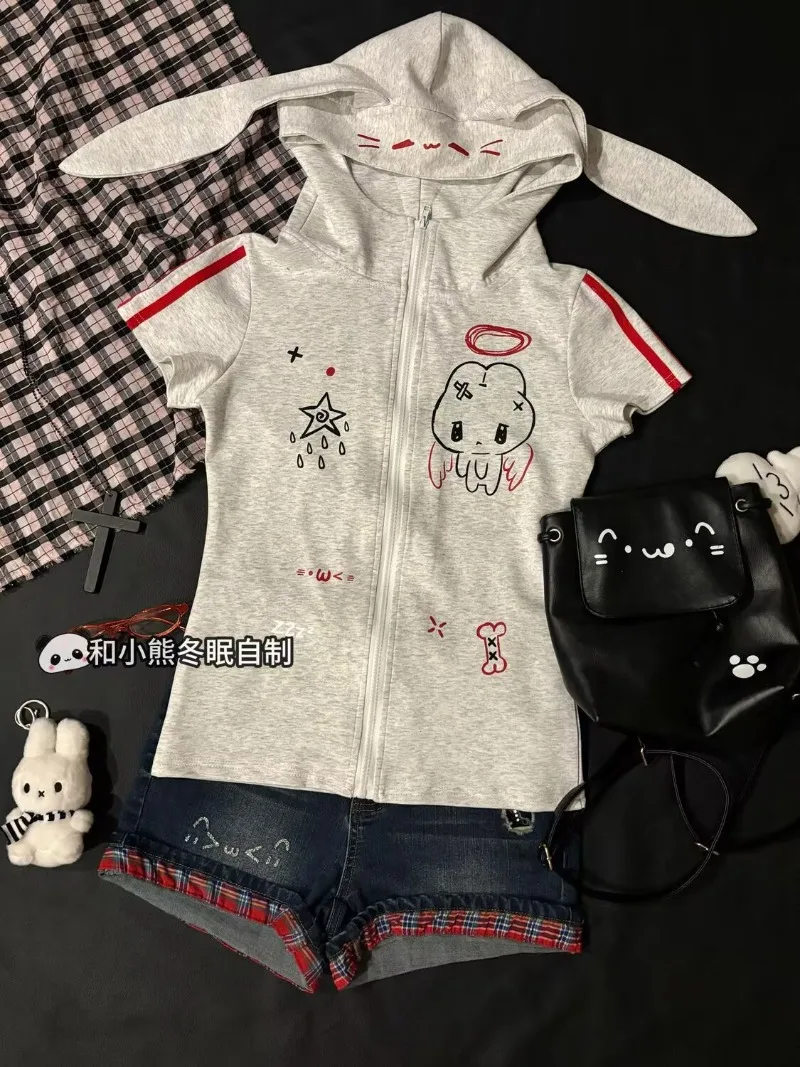 น่ารัก Kawaii หญิงญี่ปุ่นกระต่ายหู Hooded แขนสั้นซิปแจ็คเก็ตหญิงเสื้อฤดูร้อนใหม่กราฟิกเสื้อ T