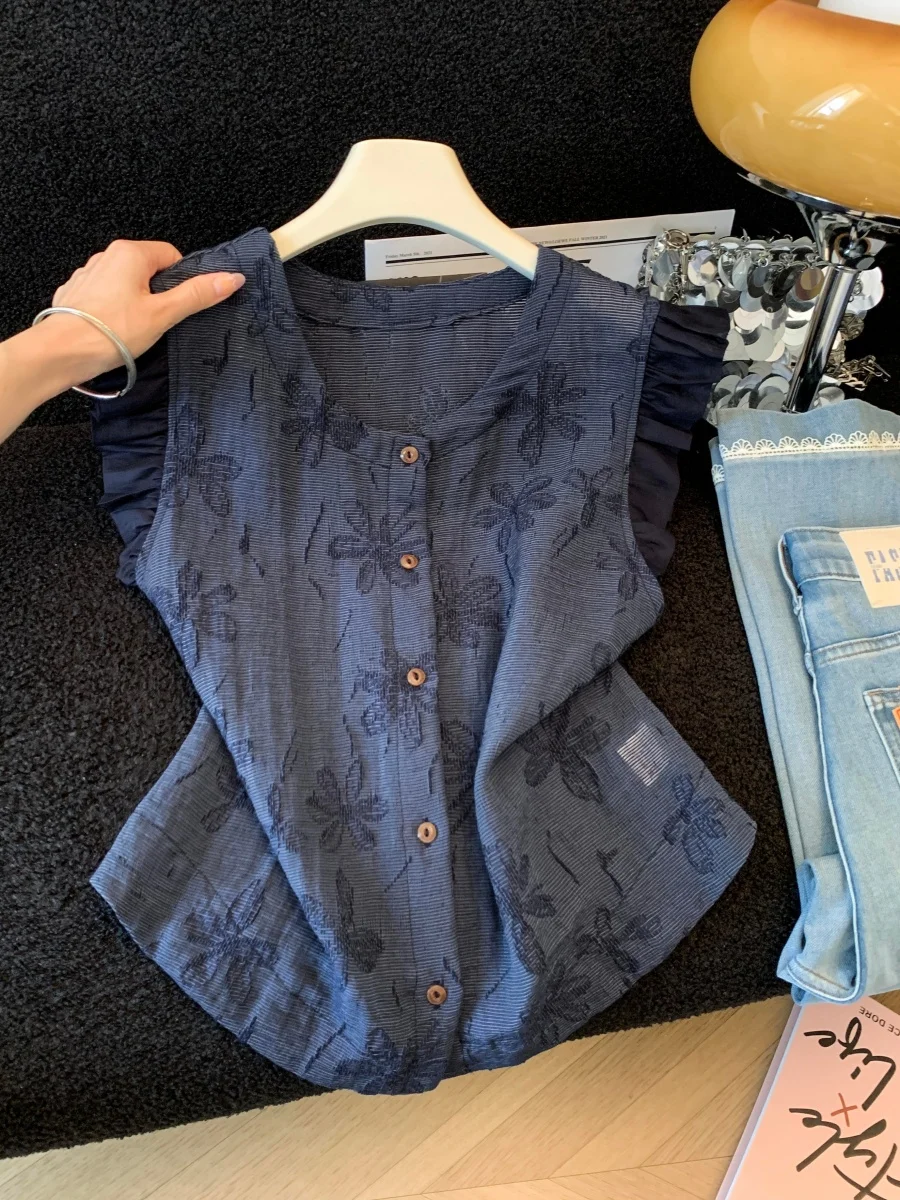 

Elegant Embroidered Floral Tunic Top Women's Sleeveless Shirt V-Neck Slimming Versatile Summer Fashion French Style Loose Fit