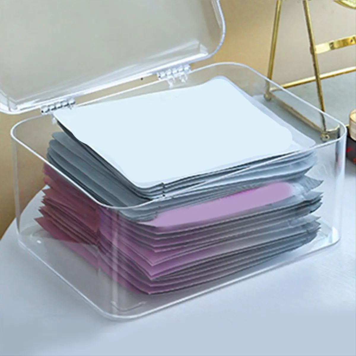 HITL Makeup Face Mask Organizer Dust-Proof Large Capacity Desktop Storage Designed to Store Moisturizing Facemasks-B