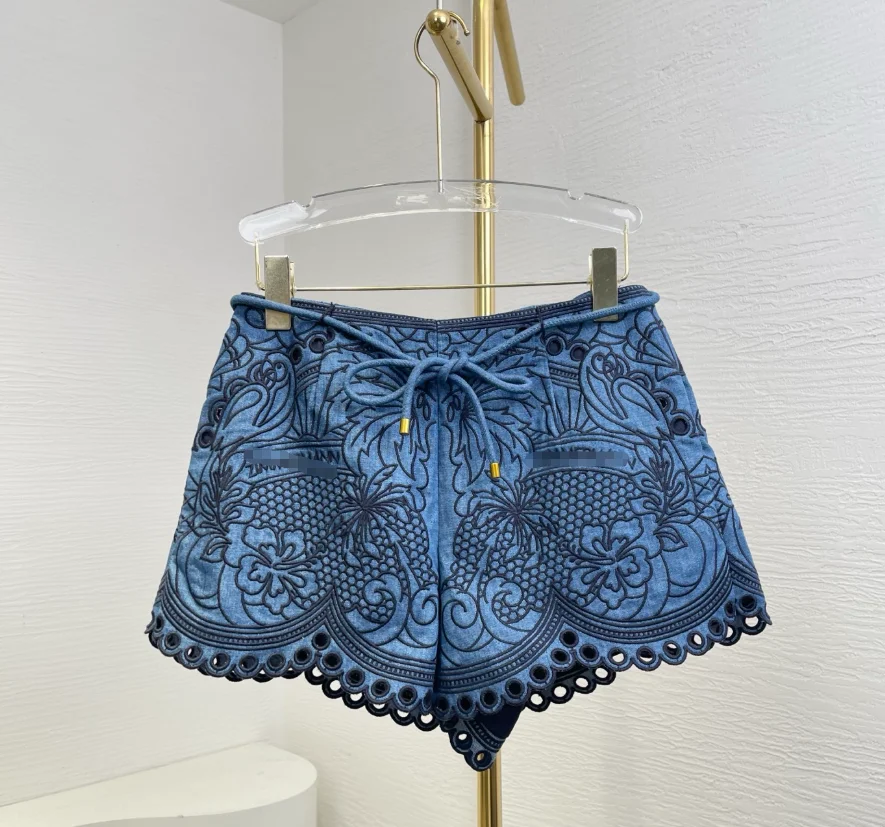 Camicetta e pantaloncini con colletto rovesciato con lacci ricamati in puro cotone di alta qualità stile spiaggia Abito da donna 2025 Nuovo