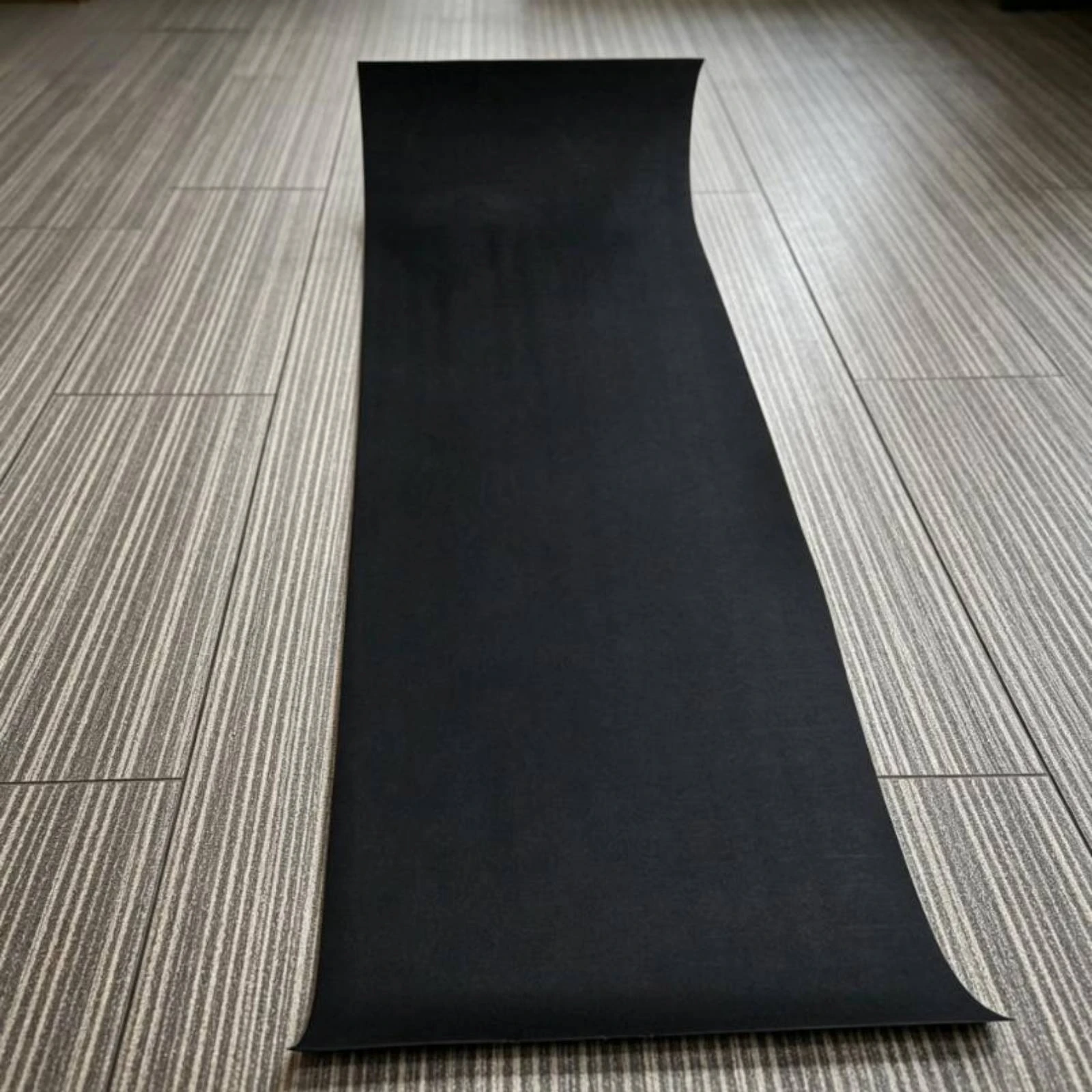 

Shark-Scale Grip Pad Corrosion-Resistant Surfboard Traction Pad Long for Surfboards