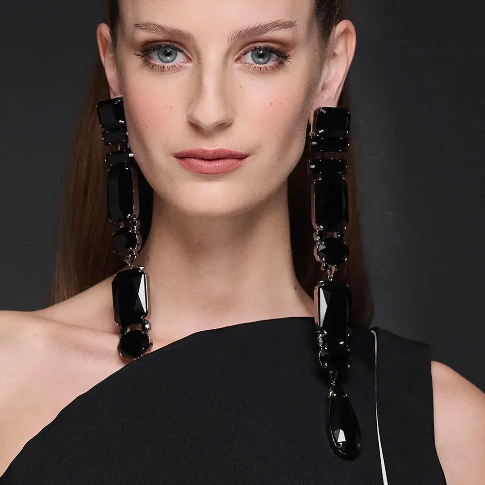 XSBODY Pendientes colgantes exagerados negros, joyería geométrica para fiesta, joyería de oreja de cristal de pasarela a la moda para banquete de mujer