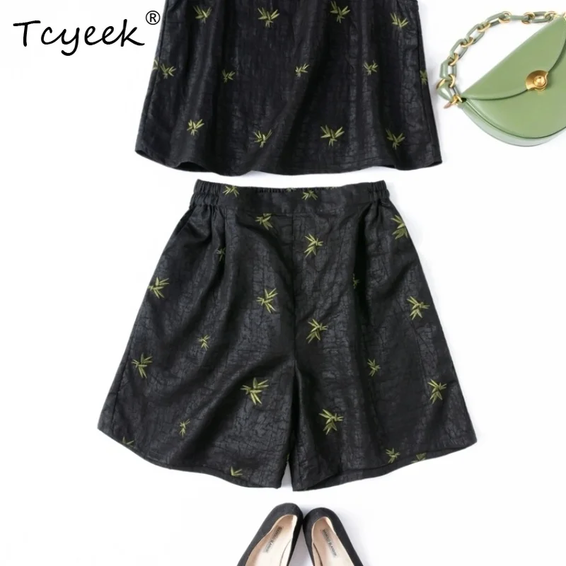Tcyeek 100% Mulberry Silk Shirt and Shorts Sets,Embroidered  O-neck Vest Elastic Waist Pocket Pants Summer Women's SetD55718JF