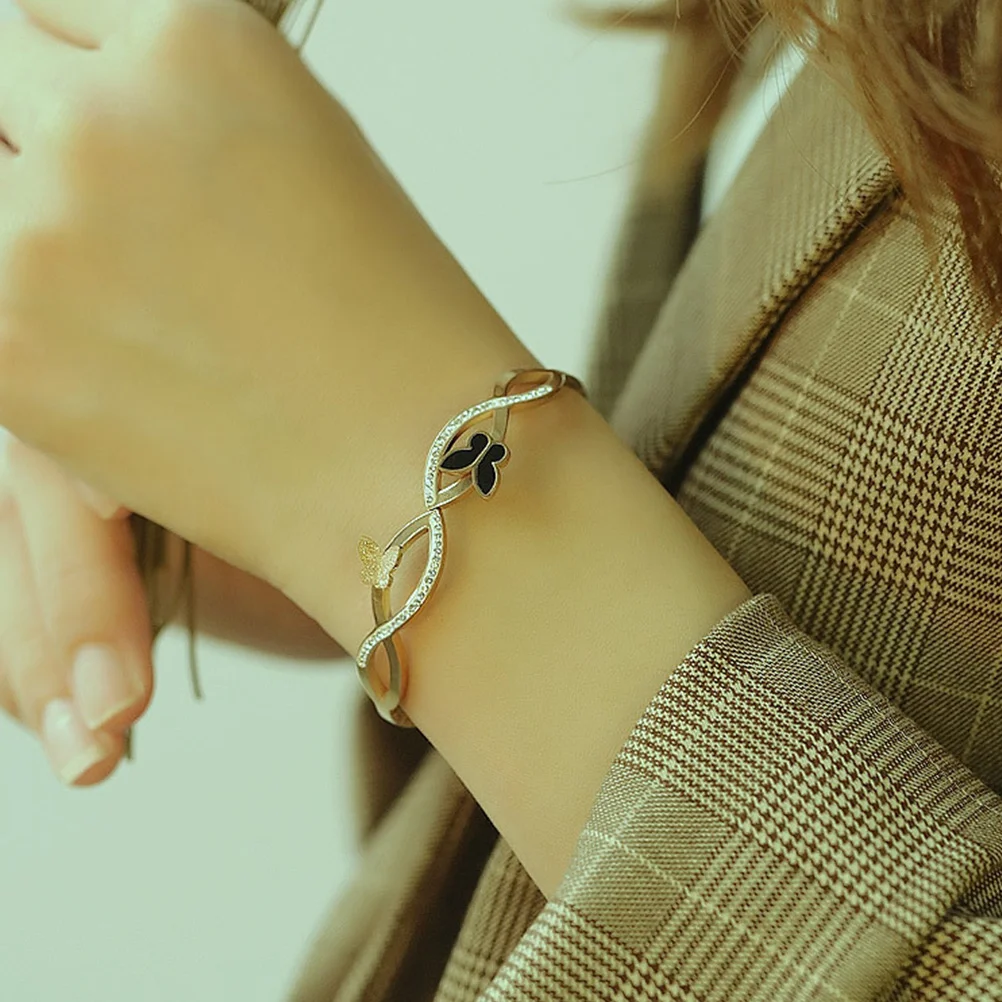 

1pc Titanium Steel Bracelet Women Wrist Chain Durable Delicate Jewelry Creative Design Fashionable Accessory Golden Long-Lasting