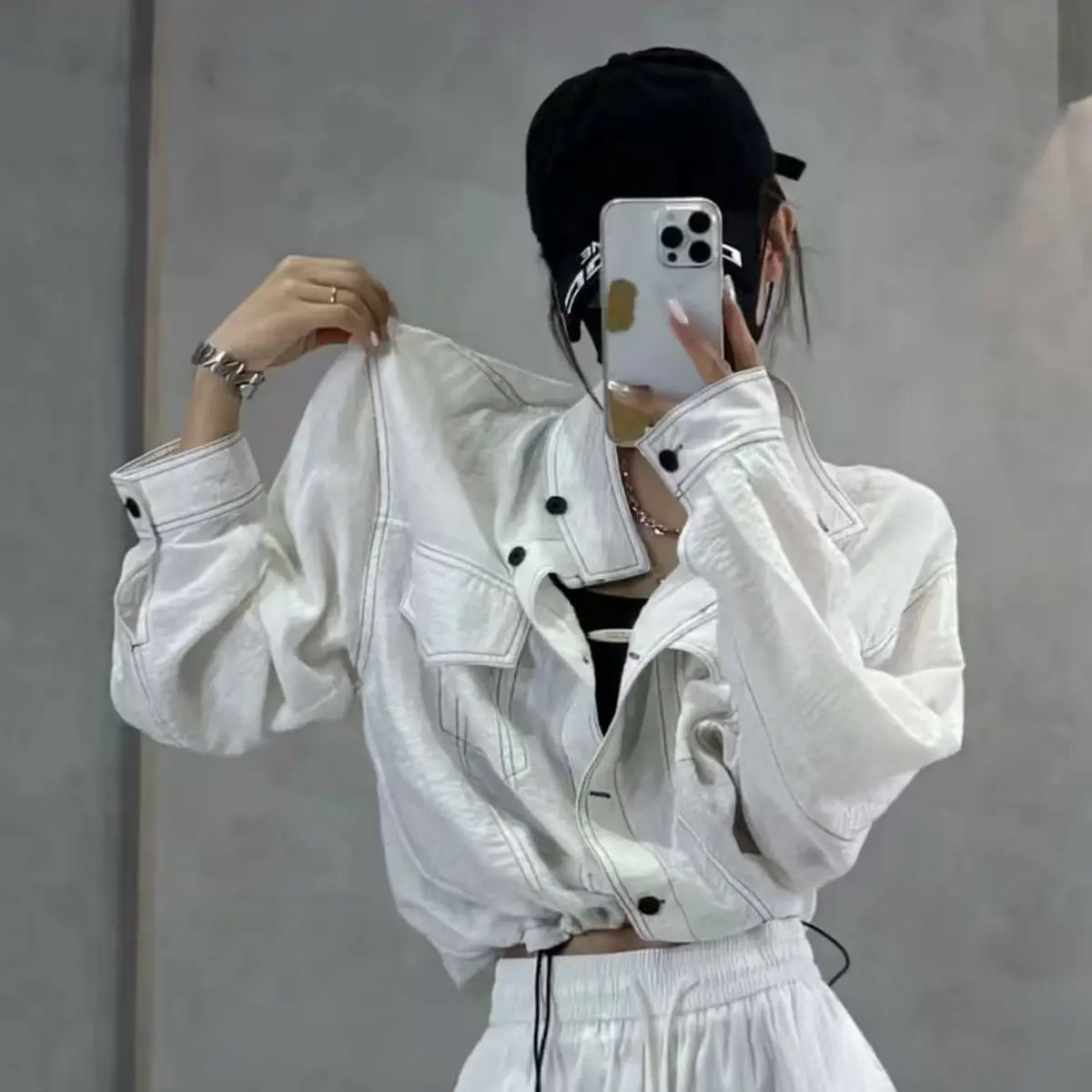 

2025 Summer New Lightweight Western Style Long Sleeve Sunscreen Coat Fashionable and Versatile Temperament Top for Women