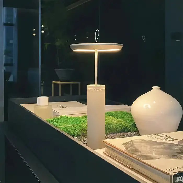 Modern Minimalist Living Room Bedroom Bedside Restaurant Bar Desk Bar Outdoor Portable Atmosphere Rechargeable Small Table Lamps