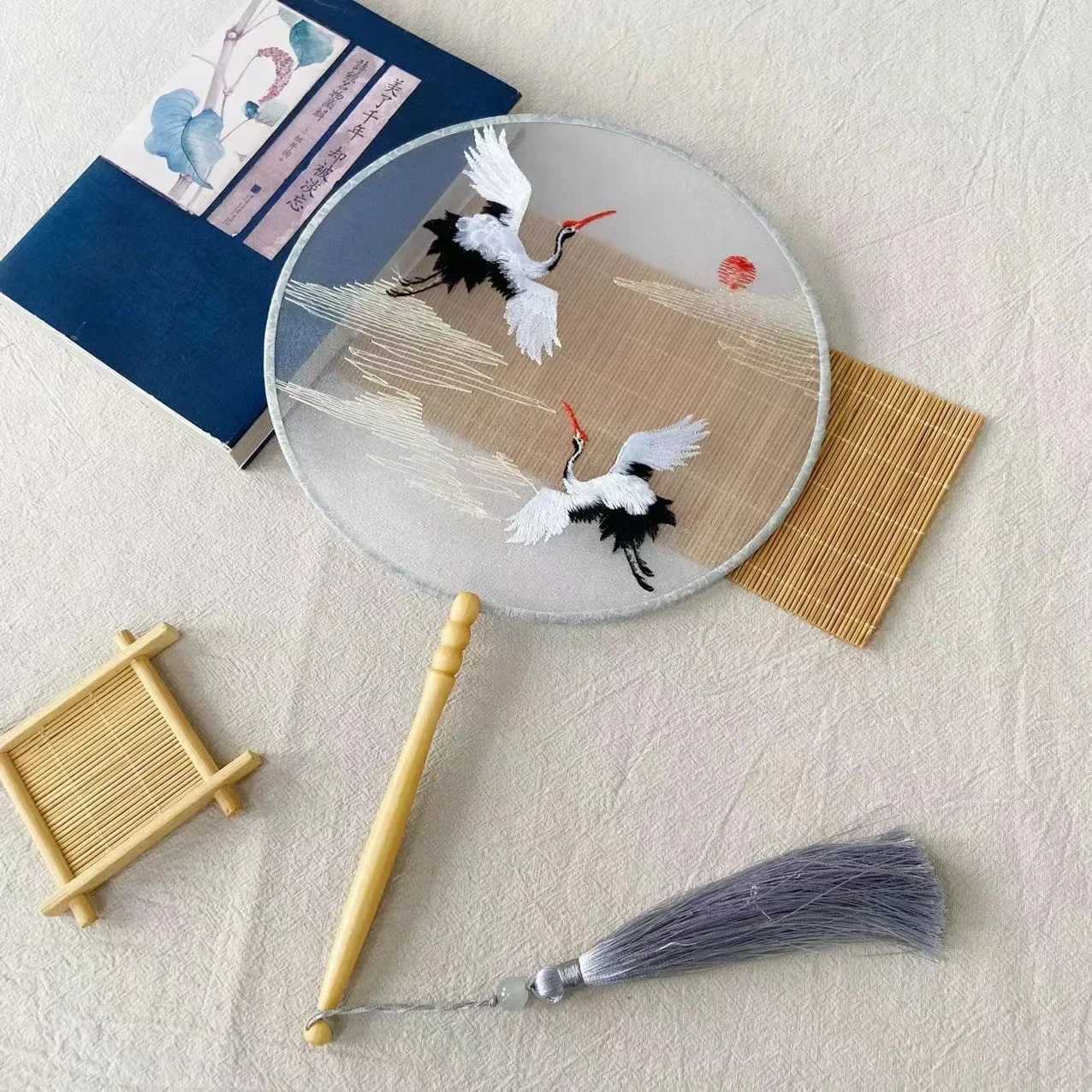 Embroidered Hanfu Fan Antique Round Fan Style Translucent Long Handle Tassel Dance Fan Female Hand Fan For Gift Chinese Style