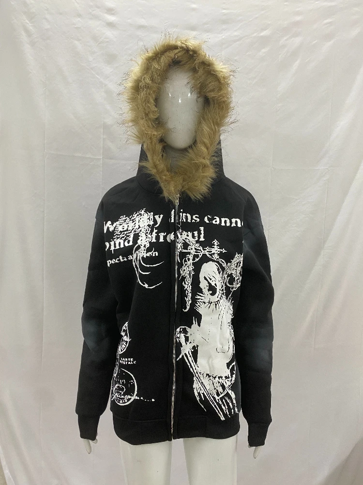 2026 personalized spray painted pattern hooded loose casual versatile couple style hooded sweatshirt Y2K, paired with a fringed