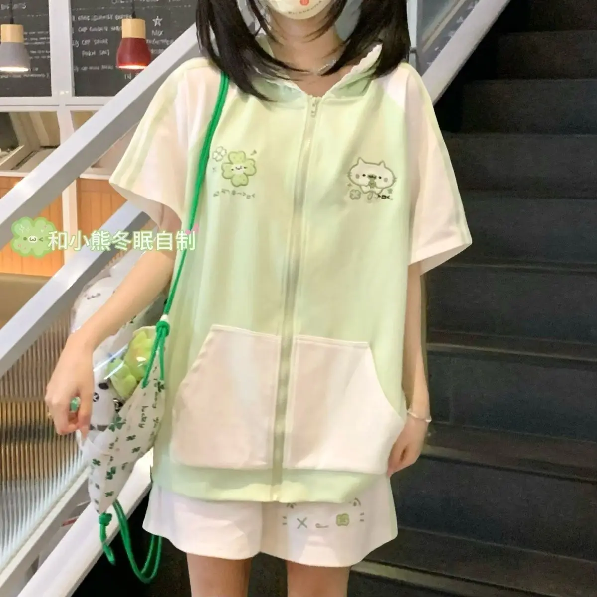 

Оригинальная японская толстовка на молнии с короткими рукавами и милыми кошачьими ушками + повседневные шорты, летние повседневные свободные комплекты из 2 предметов, женские костюмы Y2k