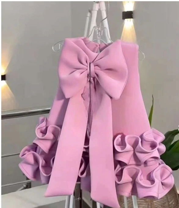 Elegant Baby Girl First Birthday Dress Princess Party Gown Floral Lace Bowknot Design Breathable Comfortable Celebration Outfit