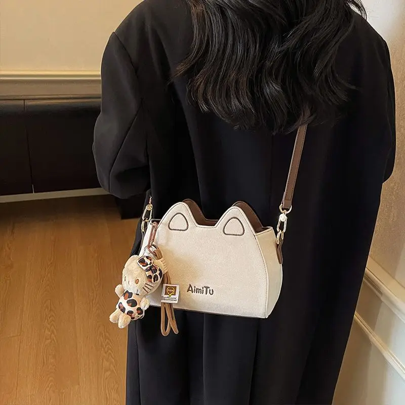 

Sweet Cute Cat Shoulder Bag Women Embroidered Letter Brushed Large Capacity Crossbody Bag Ladies Casual Versatile Simple Bag New
