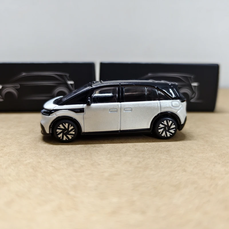 1:64 ZEEKR MIX MPV ZEEKR 007 7 - Renewable Energy Kids review and price