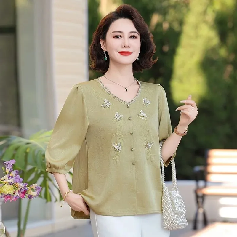 

Women's Floral Embroidery 3/4 Sleeve Blouse V-neck Button Front Top for Middle-aged Ladies