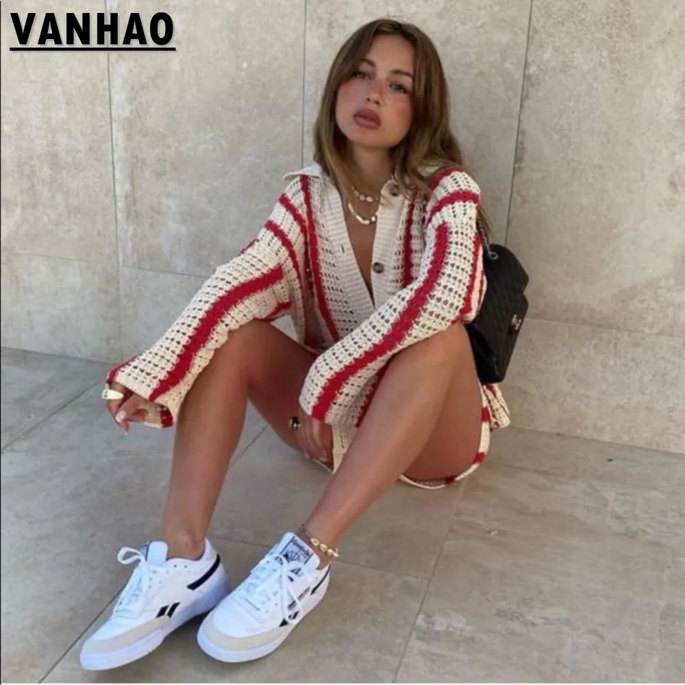 

VANHAO 2022 Autumn Casual Long Sleeve Cardigan Button Stripe Sweater Two Piece Short Sets Women Clothing Wholesale Dropshipping