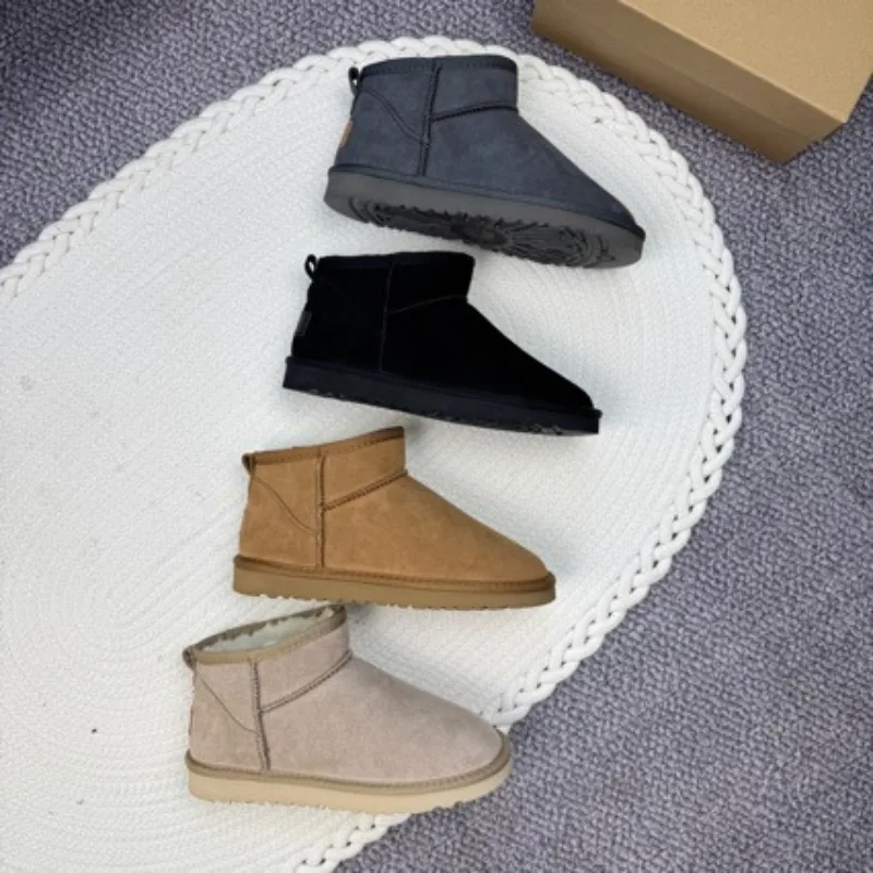 2026 winter snow boots with plush insulation and anti slip short tube, one foot on bread and cotton shoes, student trend