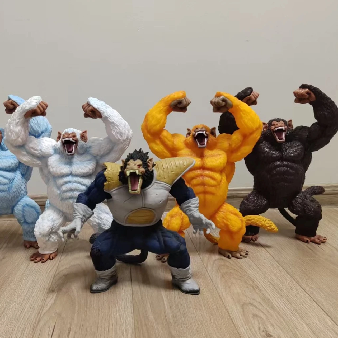 

40cm Dragon Ball Movie: Golden Great Ape (Yellow/White/Brown Versions) Anime Figure Model Statue Collection Desktop Decoration