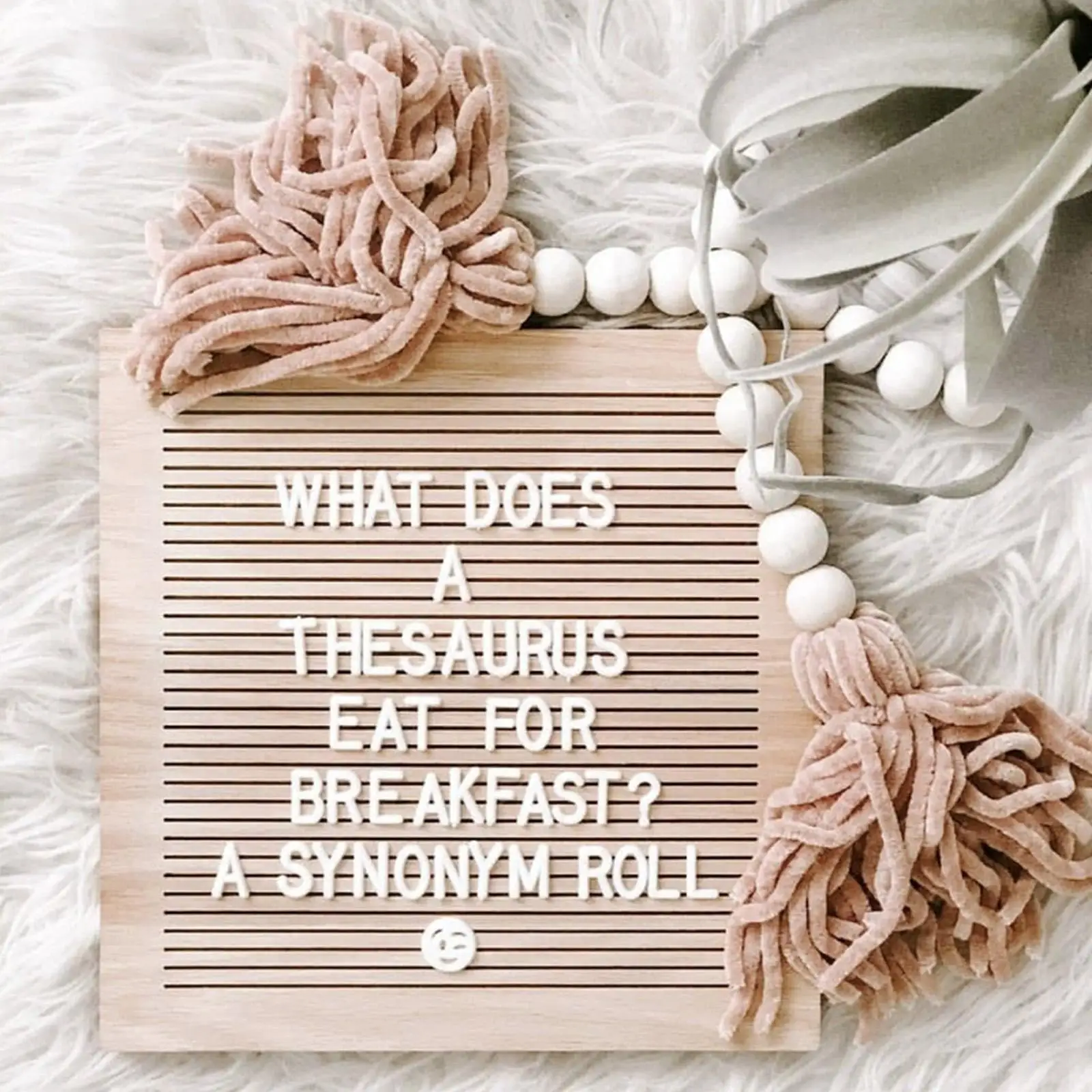 Changeable Felt Letter Board with Wood Frame Letters for Event Signage Photo Props Wall Tabletop Message Blackboard