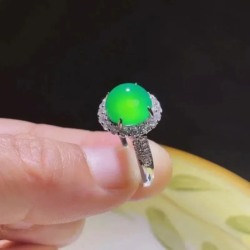 

Green Natural Chalcedony Hand Carved Pigeon Egg Ring, Fashionable Men and Women, Water Drop Agate Ring with Adjustable Opening