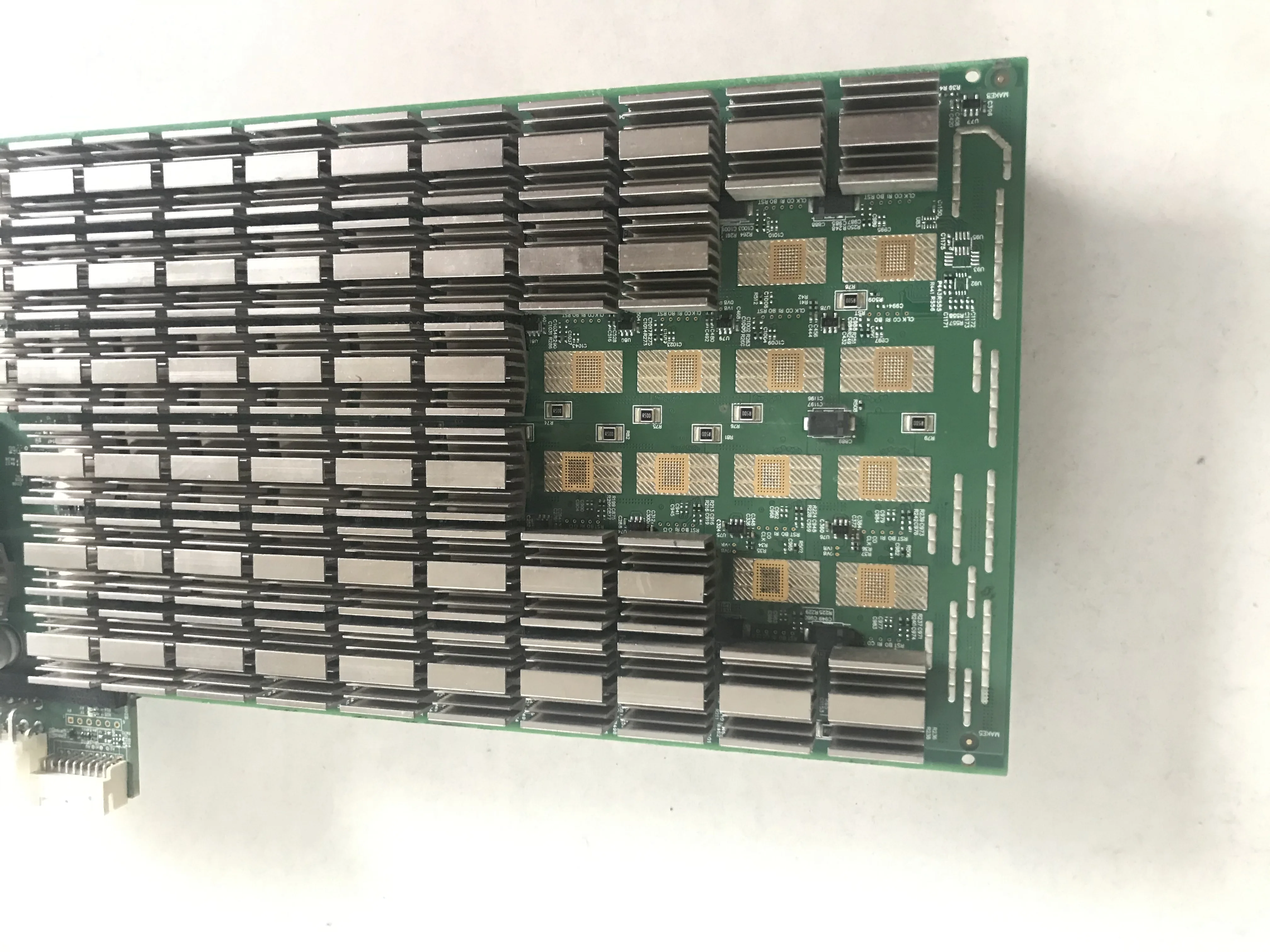 مستعمل Antminer s9 s9i hashrate board 3.5 TH/s SHA256 14nm Asic Miner Btc يمكن تثبيت انخفاض استهلاك الطاقة S9 14T