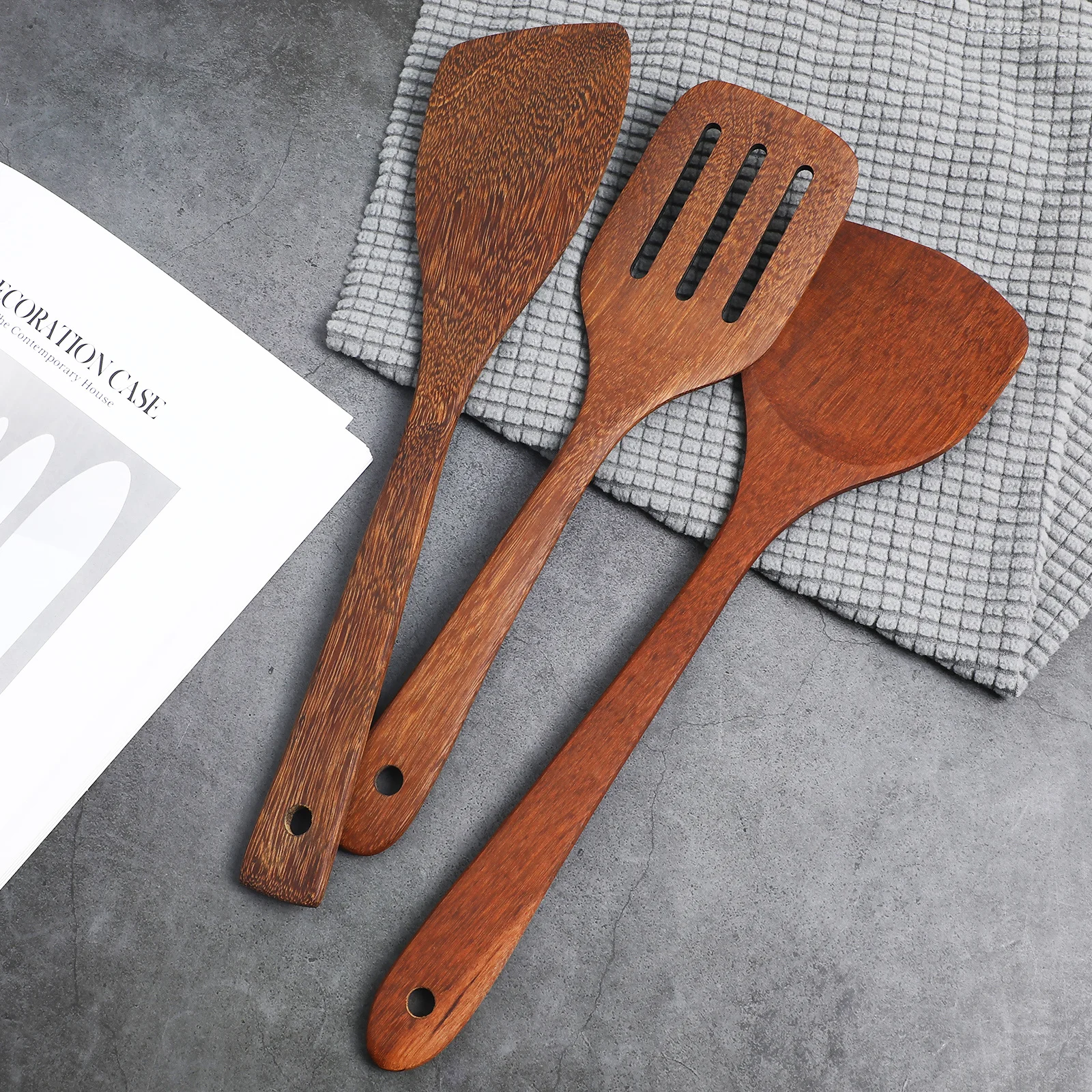 

3 шт., набор деревянных лопаток для приготовления пищи, деревянный токарный станок с антипригарным покрытием, кухонная утварь с плоскими прорезями для жарки, деревянная лопаточка