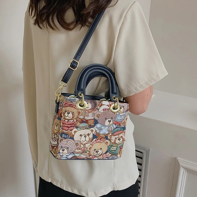 Bolso de mano cuadrado informal para mujer, bolso de hombro de oso de lona de cuero PU, bolso cruzado para niña, Mini bolso de mensajero femenino de diseñador