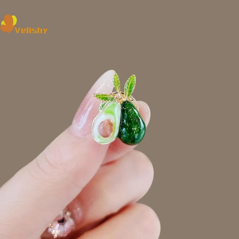 موضة حساسة المينا الأفوكادو دبابيس دبابيس للنساء الملابس معطف مأدبة اكسسوارات الهدايا