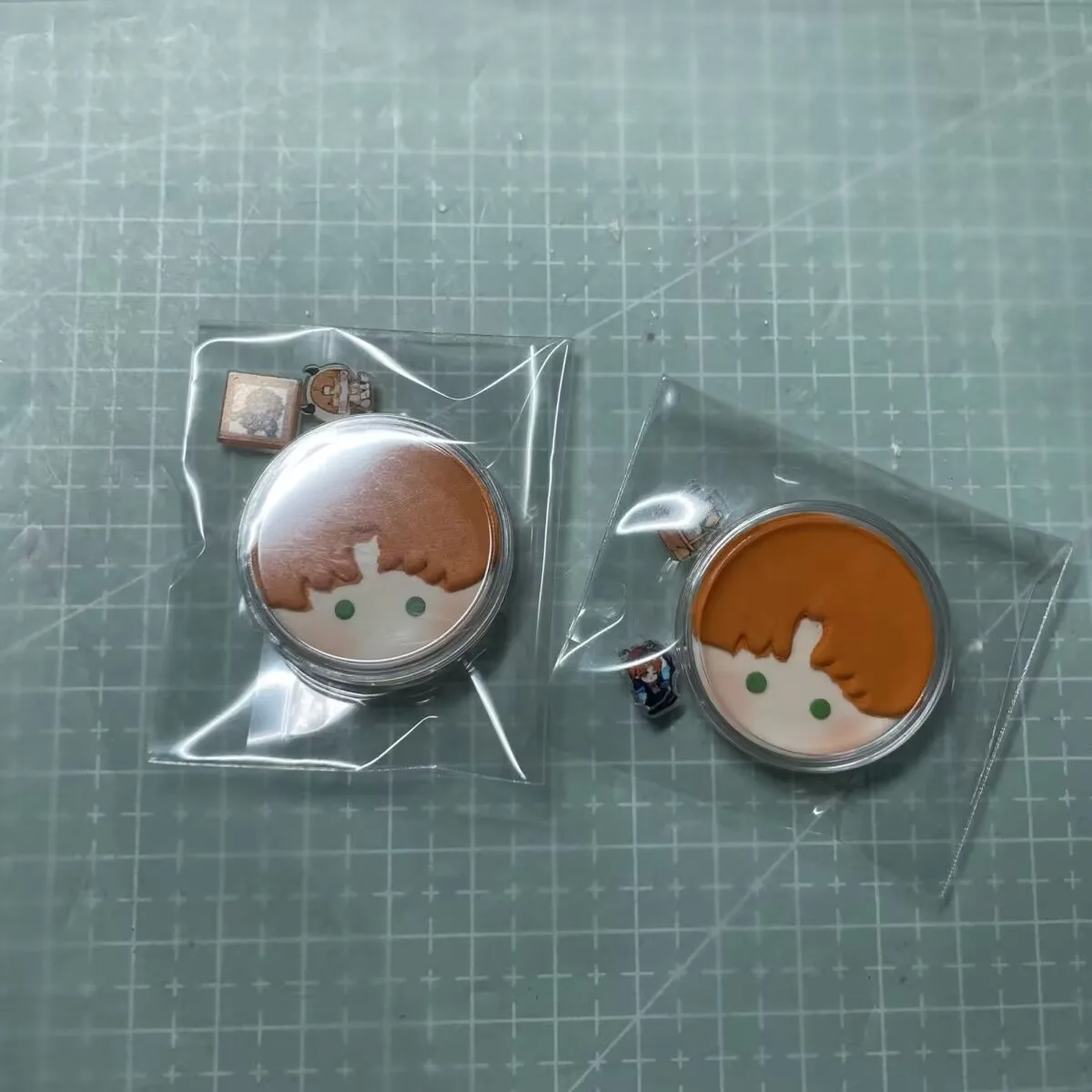 "사랑과 깊은 공간" "빛과 밤의 사랑" 점토 수제 만화 전시회, 무료 창작 수제 흔들 카드(결함 있음)