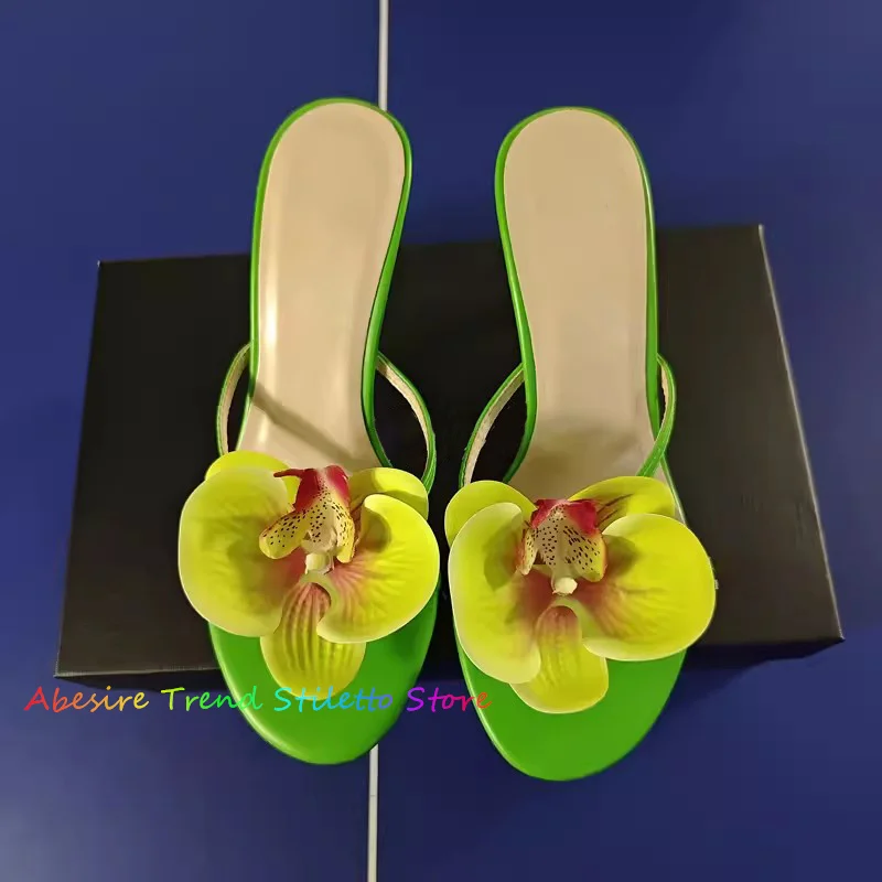 2024 neue rosa High Heel Strands andalen für Damen Sommer Mode Outwear Blume dekorative Prise Toe Hausschuhe einfarbig grün