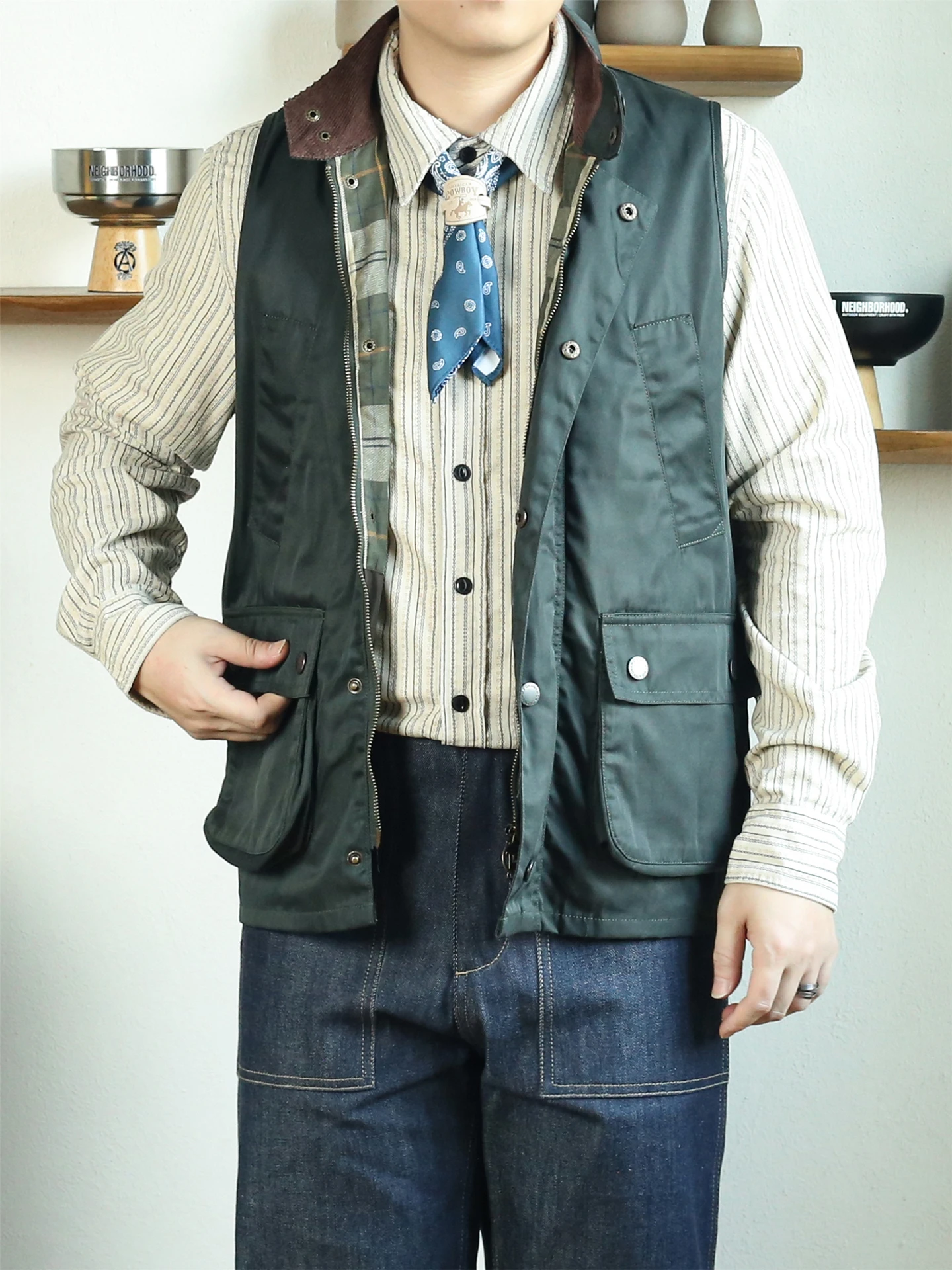 

American Retro Oil Wax Hunting Jaet Vest Layered Wear Small Stand Collar oulder Pad Vest for Men And Women